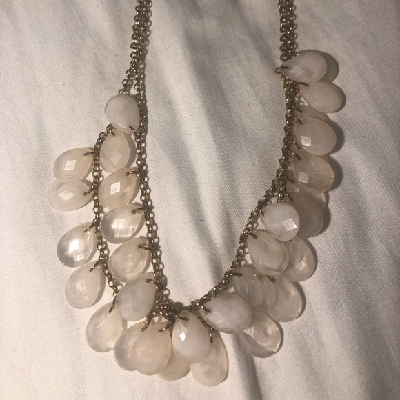 Gold colored chain with white and pink stones - Picture 2 of 4